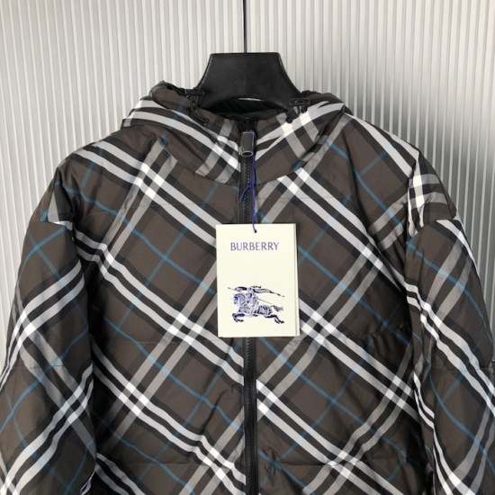 Burberry Reversible Check Nylon Snowdonia Puffer Jacket Black Burberry Reversible Check Nylon Snowdonia Puffer Jacket Black