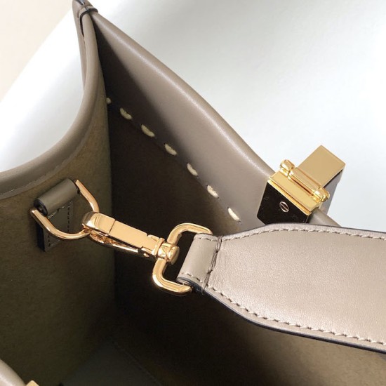 Fendi Sunshine Medium Dark Grey Leather and Elaphe Shopper Fendi Sunshine Medium Dark Grey Leather and Elaphe Shopper