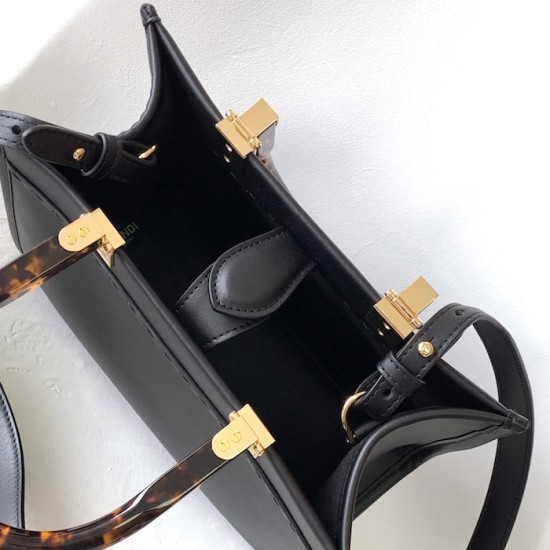Fendi Sunshine Small Black Leather Shopper Fendi Sunshine Small Black Leather Shopper