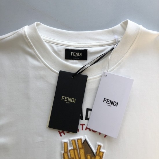 Fendi White cotton Fendilicious T-shirt Fendi White cotton Fendilicious T-shirt