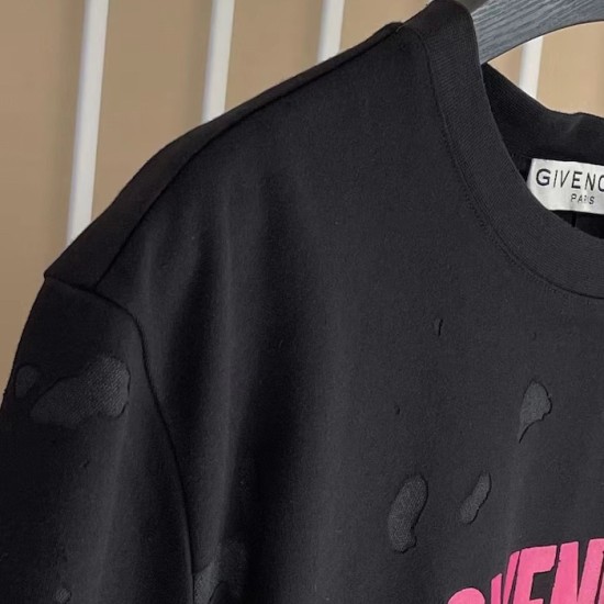 Givenchy Paris Distressed Oversized T Shirt Black / Red Givenchy Paris Distressed Oversized T Shirt Black / Red