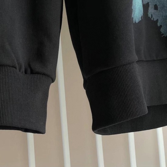Givenchy Shark Print Sweatshirt in Black Givenchy Shark Print Sweatshirt in Black