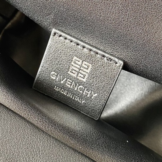 Givenchy Mini Kenny Neo bag in leather Black Givenchy Mini Kenny Neo bag in leather Black