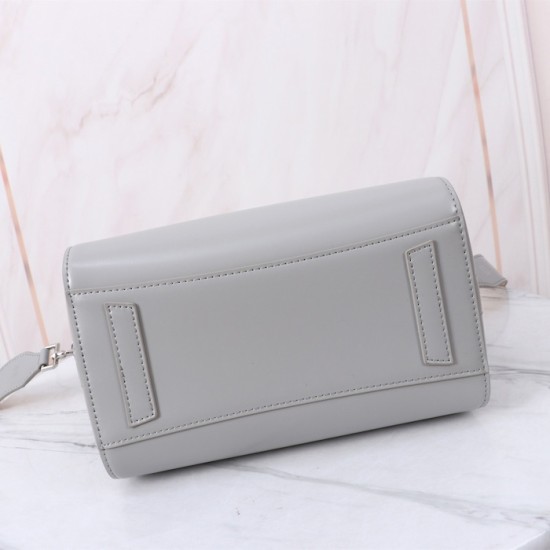 Givenchy Small Antigona bag in Box leather Grey Givenchy Small Antigona bag in Box leather Grey