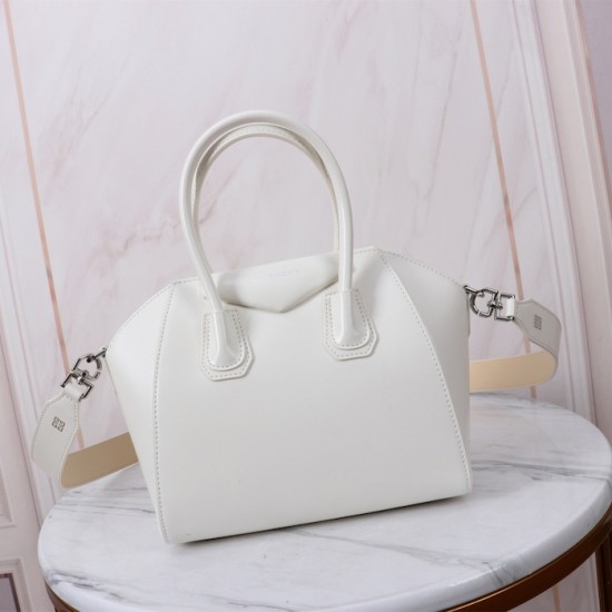 Givenchy Small Antigona bag in Box leather white Givenchy Small Antigona bag in Box leather white