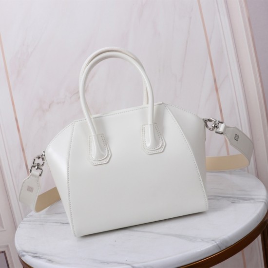 Givenchy Small Antigona bag in Box leather white Givenchy Small Antigona bag in Box leather white
