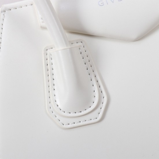 Givenchy Small Antigona bag in Box leather white Givenchy Small Antigona bag in Box leather white