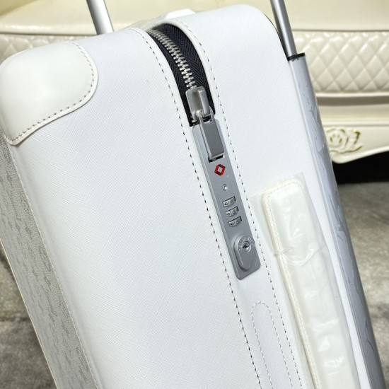 Louis Vuitton Optic White Horizon 55 M10149 Louis Vuitton Optic White Horizon 55 M10149