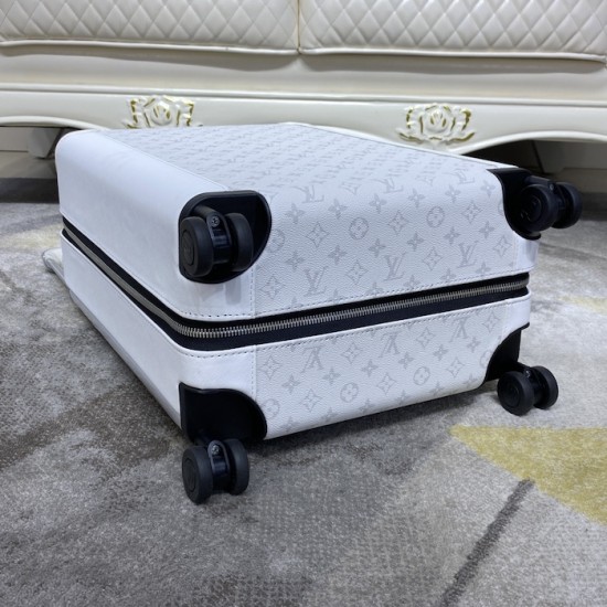 Louis Vuitton Optic White Horizon 55 M10149 Louis Vuitton Optic White Horizon 55 M10149