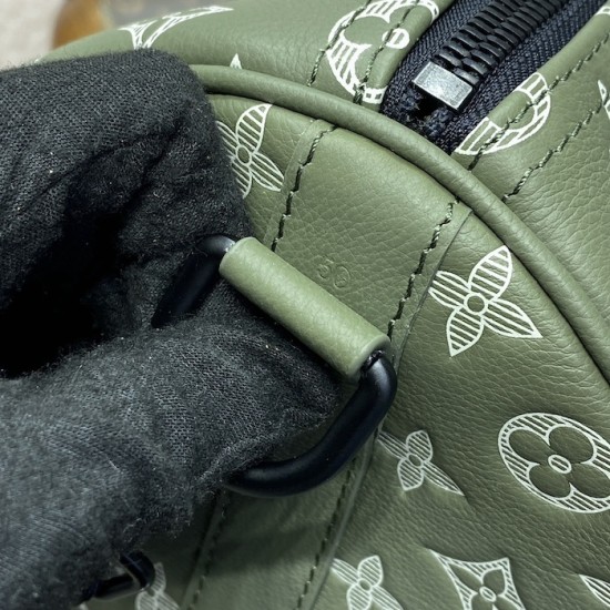 Louis Vuitton Monogram Shadow Keepall Bandoulière 50 M12504 Louis Vuitton Monogram Shadow Keepall Bandoulière 50 M12504