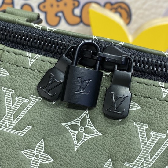Louis Vuitton Monogram Shadow Keepall Bandoulière 50 M12504 Louis Vuitton Monogram Shadow Keepall Bandoulière 50 M12504
