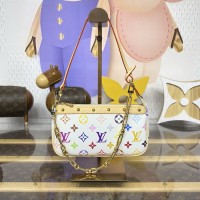 LV x TM Pochette Accessoires M13404