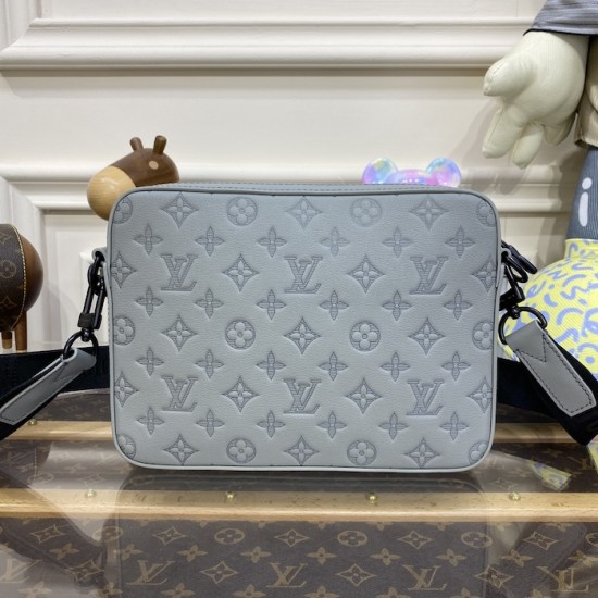 Louis Vuitton Monogram Shadow Trio Messenger M46603 Louis Vuitton Monogram Shadow Trio Messenger M46603