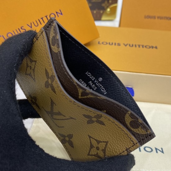 Louis Vuitton Card Holder M69161 Louis Vuitton Card Holder M69161