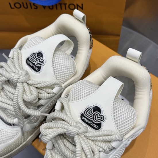 Replica LV Skate Sneaker - high quality 1:1 AAA Replica Louis Vuitton LV Skate Sneaker in Black and monogram canvas - front view