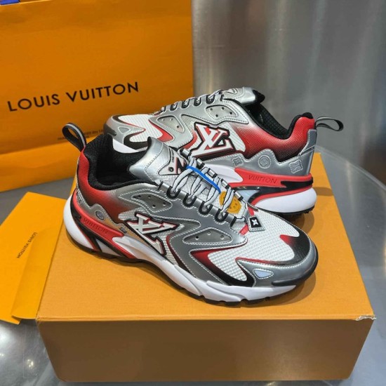 LV Runner Tatic Sneaker 1ADI6V LV Runner Tatic Sneaker 1ADI6V