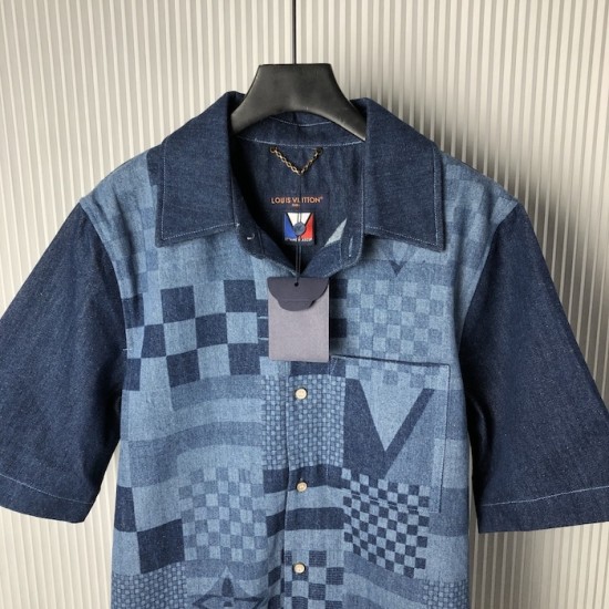 Louis Vuitton Printed Short-Sleeved Denim Shirt 1AFVQL Louis Vuitton Printed Short-Sleeved Denim Shirt 1AFVQL