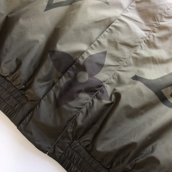 Louis Vuitton Monogram Printed Light Nylon Windbreaker 1AFYAQ Louis Vuitton Monogram Printed Light Nylon Windbreaker 1AFYAQ