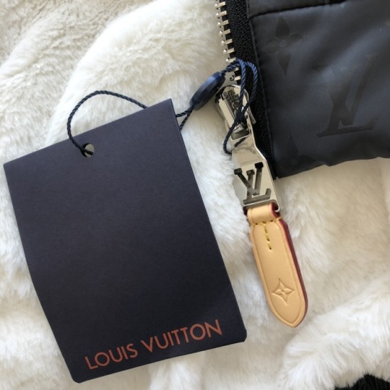 Louis Vuitton Monogram Down Jacket 1AGIRP Louis Vuitton Monogram Down Jacket 1AGIRP