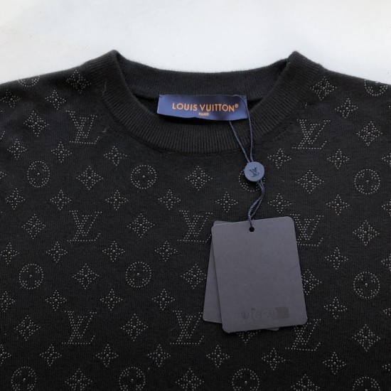 Louis Vuitton Monogram Embellished Wool Evening Crewneck 1AGJU6 Louis Vuitton Monogram Embellished Wool Evening Crewneck 1AGJU6