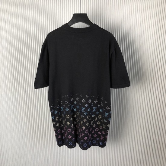 Louis Vuitton Monogram Gradient Embellished Short-Sleeved Crewneck Louis Vuitton Monogram Gradient Embellished Short-Sleeved Crewneck