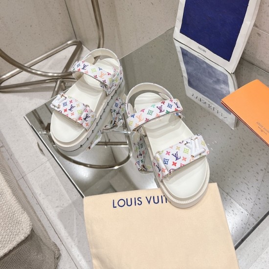 LV x TM LV Sunset Flat Comfort Sandal 1AGXEQ LV x TM LV Sunset Flat Comfort Sandal 1AGXEQ