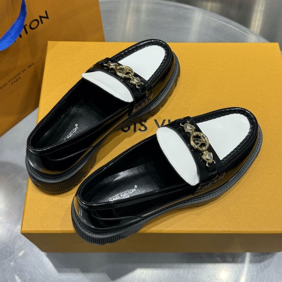 Louis Vuitton Women District Flat Loafer 1AGXIZ Louis Vuitton Women District Flat Loafer 1AGXIZ