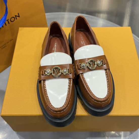Louis Vuitton Women District Flat Loafer 1AGXLN Louis Vuitton Women District Flat Loafer 1AGXLN