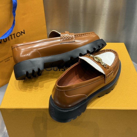 Louis Vuitton Women District Flat Loafer 1AGXLN Louis Vuitton Women District Flat Loafer 1AGXLN