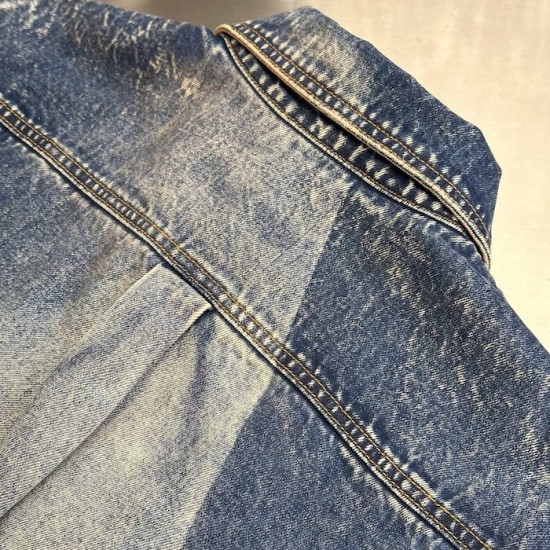 Louis Vuitton Sunfaded Effect Denim Long-Sleeved Shirt 1AHCI6 Louis Vuitton Sunfaded Effect Denim Long-Sleeved Shirt 1AHCI6