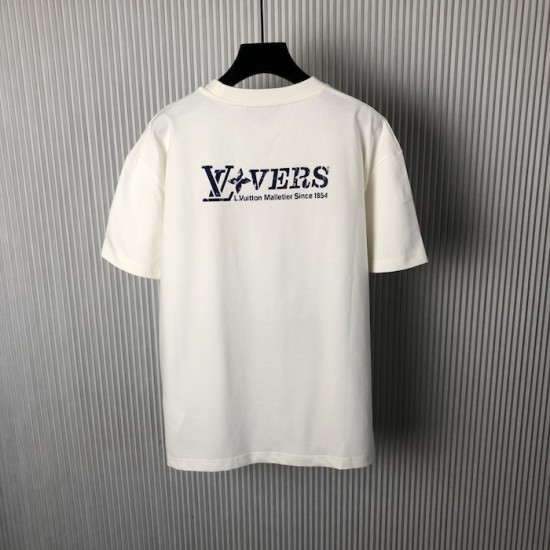 Louis Vuitton Embellished Graphic Cotton T-Shirt 1AHCKN Louis Vuitton Embellished Graphic Cotton T-Shirt 1AHCKN