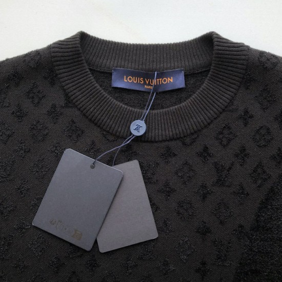 Louis Vuitton Graphic Jacquard Short-Sleeved Crewneck 1AHCMU Louis Vuitton Graphic Jacquard Short-Sleeved Crewneck 1AHCMU
