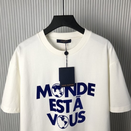 Louis Vuitton Graphic Cotton T-Shirt 1AHCW5 Louis Vuitton Graphic Cotton T-Shirt 1AHCW5