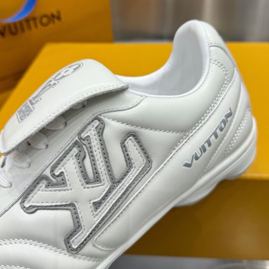 LV Footprint Soccer Sneaker 1AHDO8 LV Footprint Soccer Sneaker 1AHDO8
