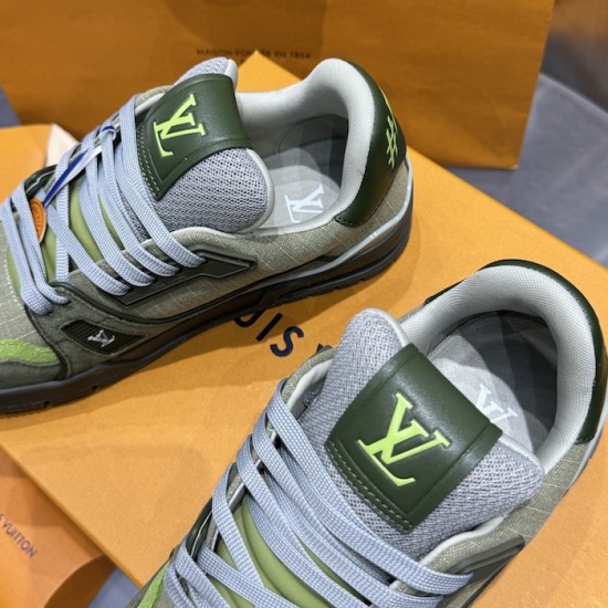 Replica LV Trainer Sneaker - high quality 1:1 AAA Replica Louis Vuitton LV Trainer Sneaker in green - front view