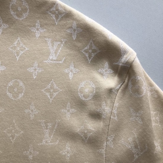 Luxury Replica LV Gradient T-Shirt - Premium Quality Replica Louis Vuitton Monogram Gradient T-Shirt showcasing signature LV pattern and color transition design