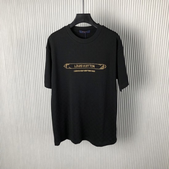 Luxury Louis Vuitton Replica Crewneck T-Shirt – Classic Damier Pattern Replica Louis Vuitton Embellished Damier Pique T-Shirt with Signature Damier Design