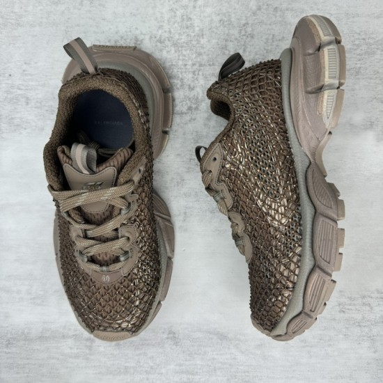Balenciaga 3XL Fishnet Sneaker in Golden Balenciaga 3XL Fishnet Sneaker in Golden