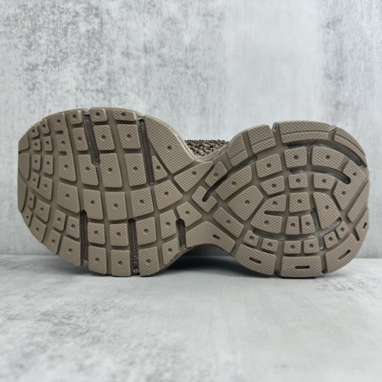 Balenciaga 3XL Fishnet Sneaker in Golden Balenciaga 3XL Fishnet Sneaker in Golden