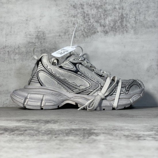 Balenciaga 3XL Sneaker in Beige Balenciaga 3XL Sneaker in Beige