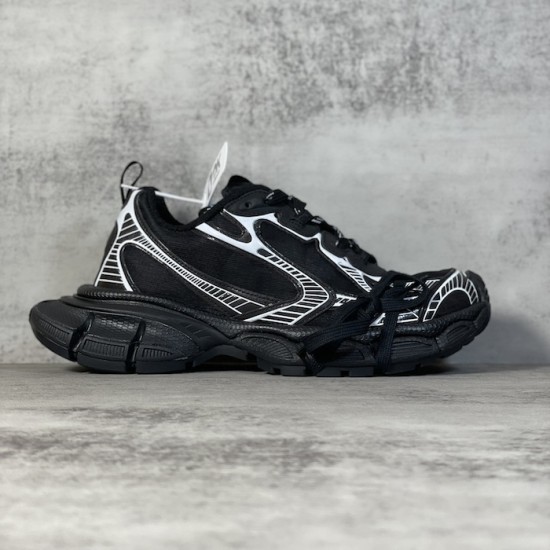 Balenciaga 3XL Sneaker in Black / White Balenciaga 3XL Sneaker in Black / White