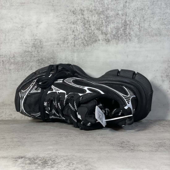 Balenciaga 3XL Sneaker in Black / White Balenciaga 3XL Sneaker in Black / White