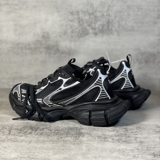 Balenciaga 3XL Sneaker in Black / White Balenciaga 3XL Sneaker in Black / White