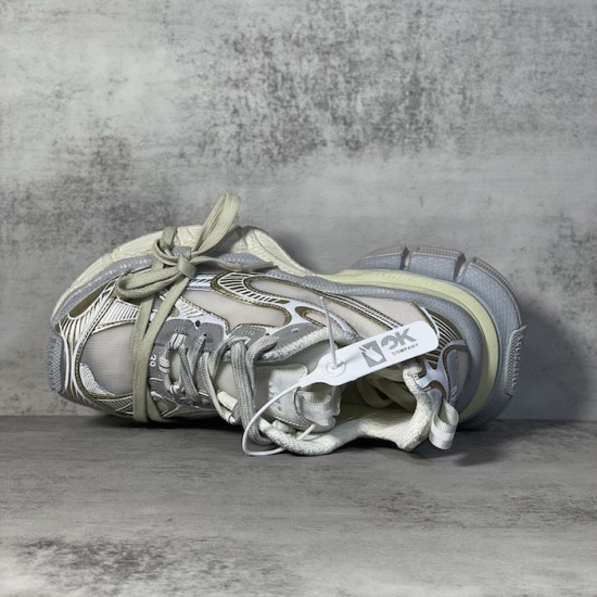 Balenciaga 3XL Sneaker in Eggshell Balenciaga 3XL Sneaker in Eggshell