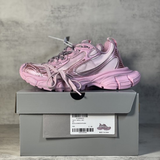 Balenciaga 3XL Sneaker in Pink Balenciaga 3XL Sneaker in Pink