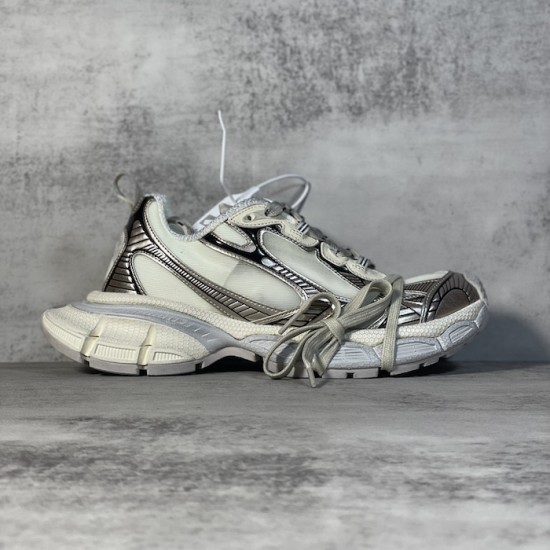 Balenciaga 3XL Sneaker in White / Gold Balenciaga 3XL Sneaker in White / Gold