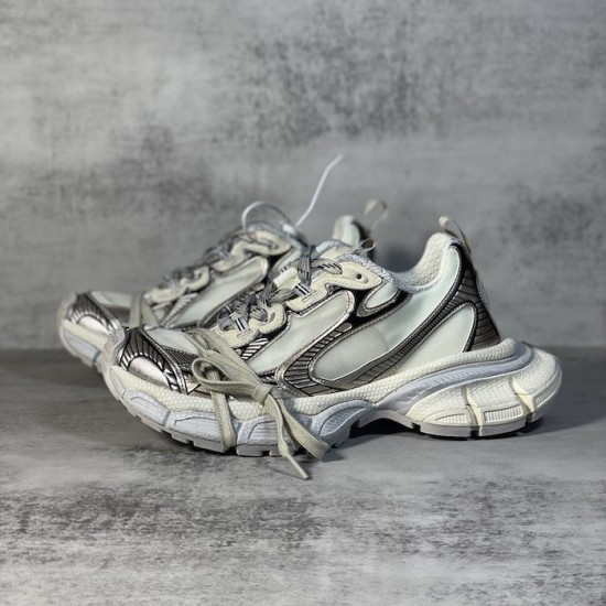 Balenciaga 3XL Sneaker in White / Gold Balenciaga 3XL Sneaker in White / Gold