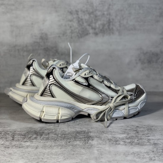 Balenciaga 3XL Sneaker in White / Gold Balenciaga 3XL Sneaker in White / Gold