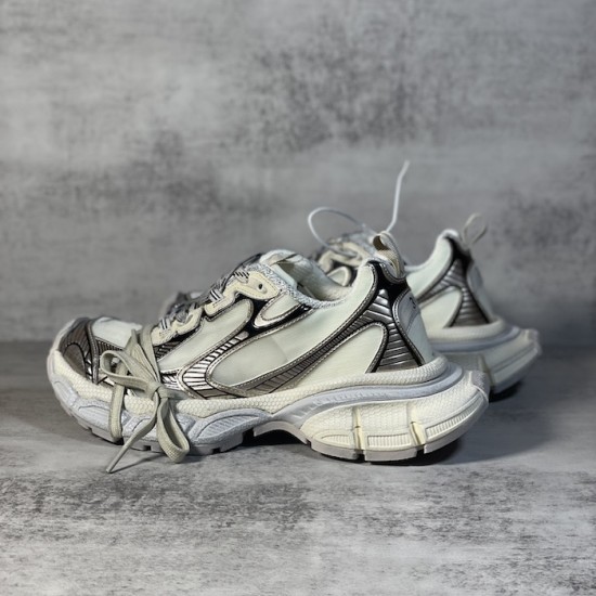Balenciaga 3XL Sneaker in White / Gold Balenciaga 3XL Sneaker in White / Gold