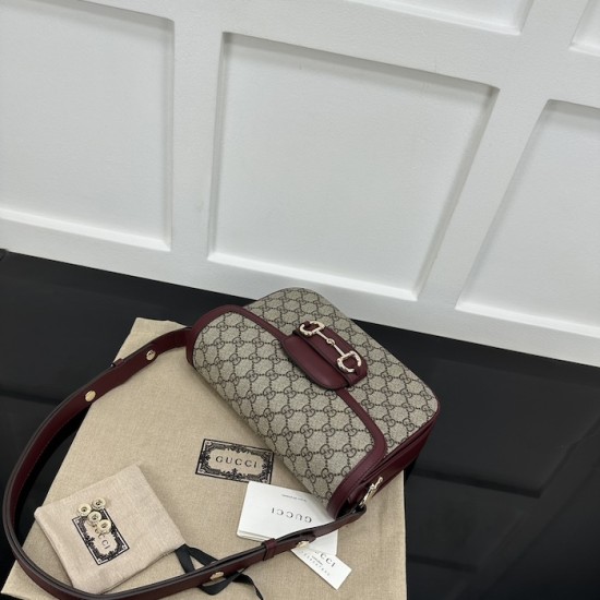 Gucci Horsebit 1955 small shoulder bag red 815178 Gucci Horsebit 1955 small shoulder bag red 815178